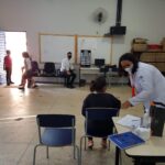 Prefeitura de Jaborandi e Ótica Renata realizam teste de acuidade visual nas escolas.